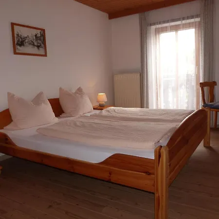 Gaestehaus Schoergenhofer *