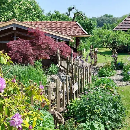 Διαμέρισμα Gaestehaus Schoergenhofer Waging am See