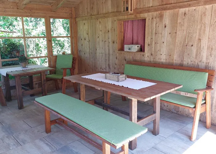 Gaestehaus Schoergenhofer * Waging am See